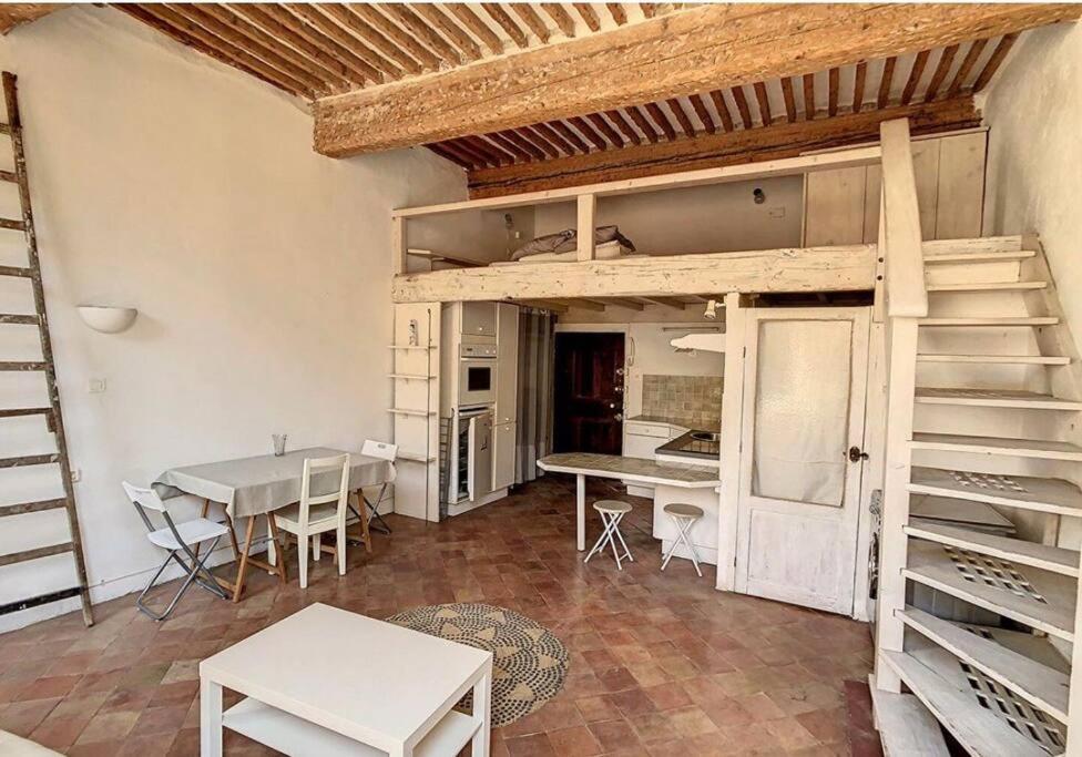 Appartement De Charme Au Coeur D'Aix Aix-en-Provence Exteriör bild